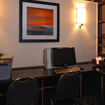 Baltimore Plaza Hotel 外观 照片