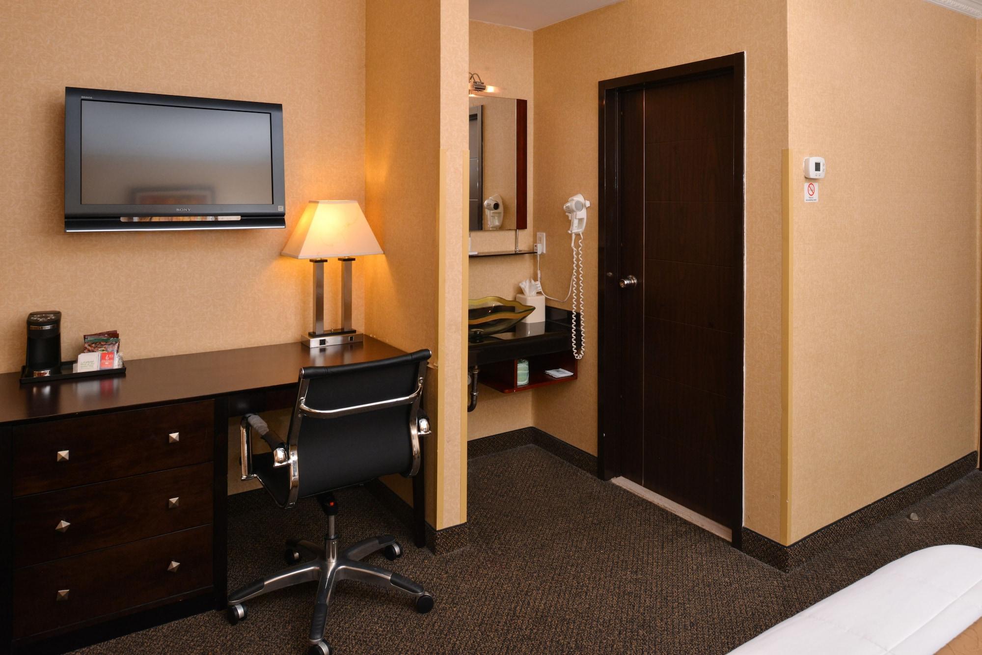 Baltimore Plaza Hotel 外观 照片