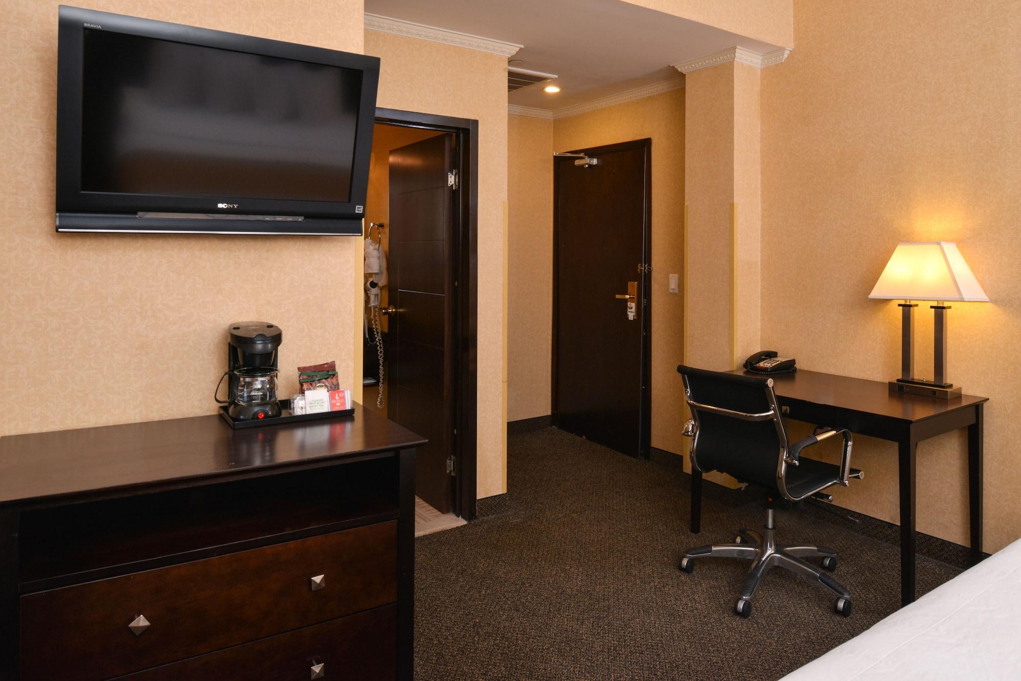 Baltimore Plaza Hotel 外观 照片