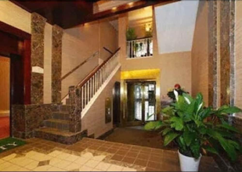 Baltimore Plaza Hotel 外观 照片