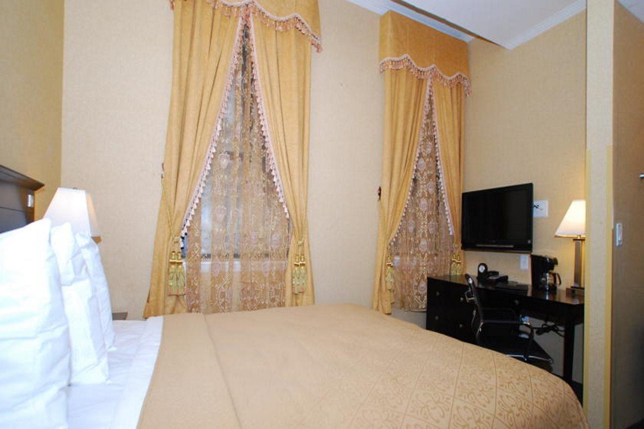 Baltimore Plaza Hotel 外观 照片