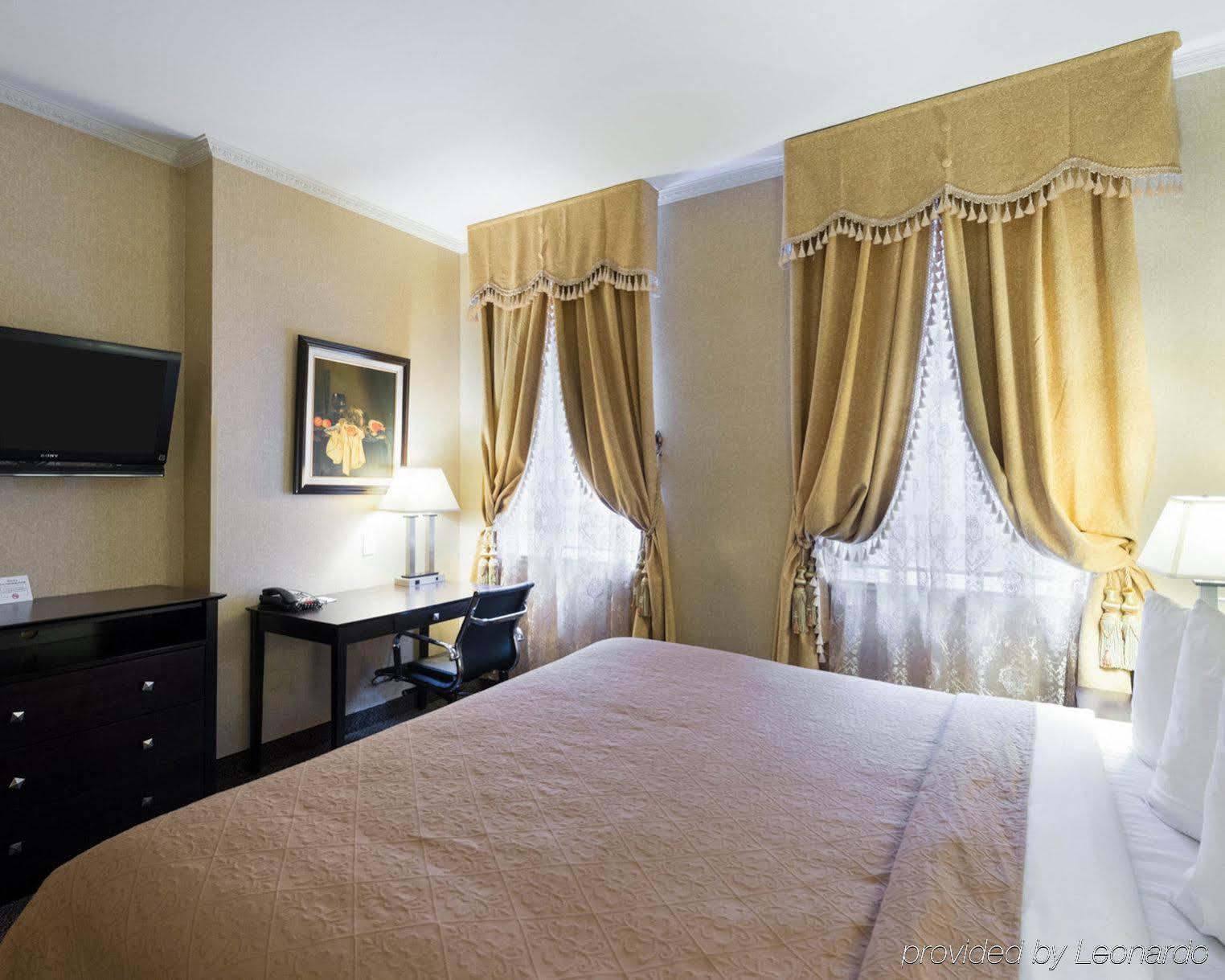 Baltimore Plaza Hotel 外观 照片