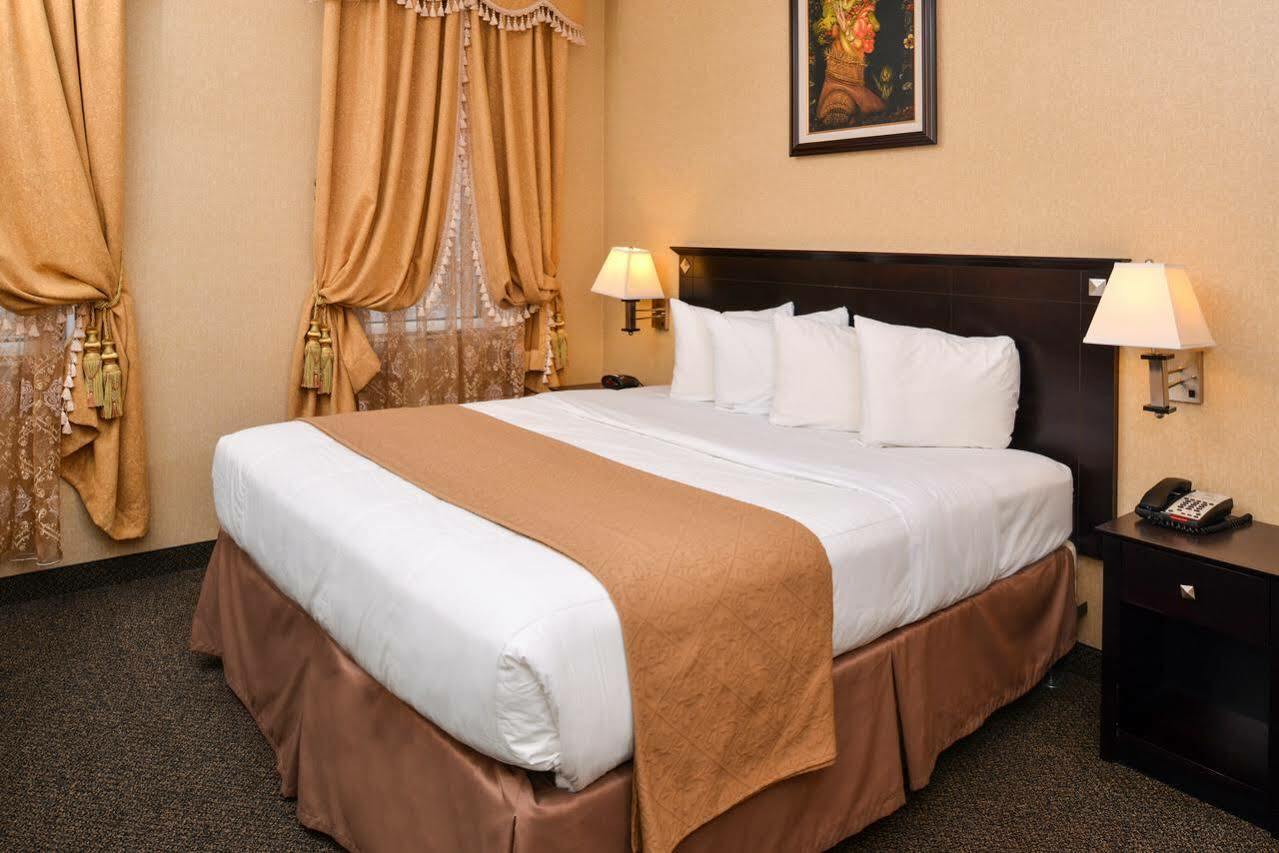 Baltimore Plaza Hotel 外观 照片